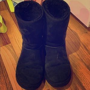 Black Uggs